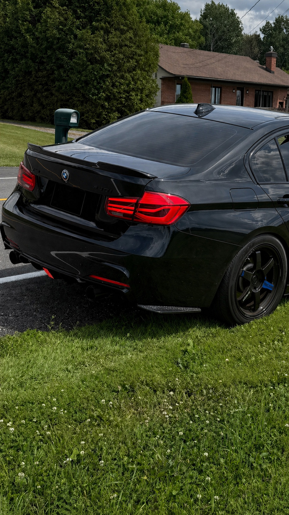 BMW F30 LED Diffuser | F1 style Diffuser | Rain light